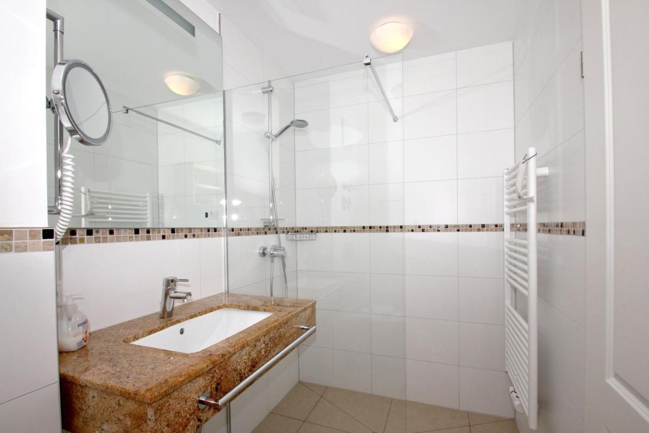 Strandnahe Fewo Mit Terrasse, Gratis Nutzung Vom Ahoi Erlebnisbad Und Sauna In Sellin - Rex Rugia Fewo 14-4 لوبه المظهر الخارجي الصورة